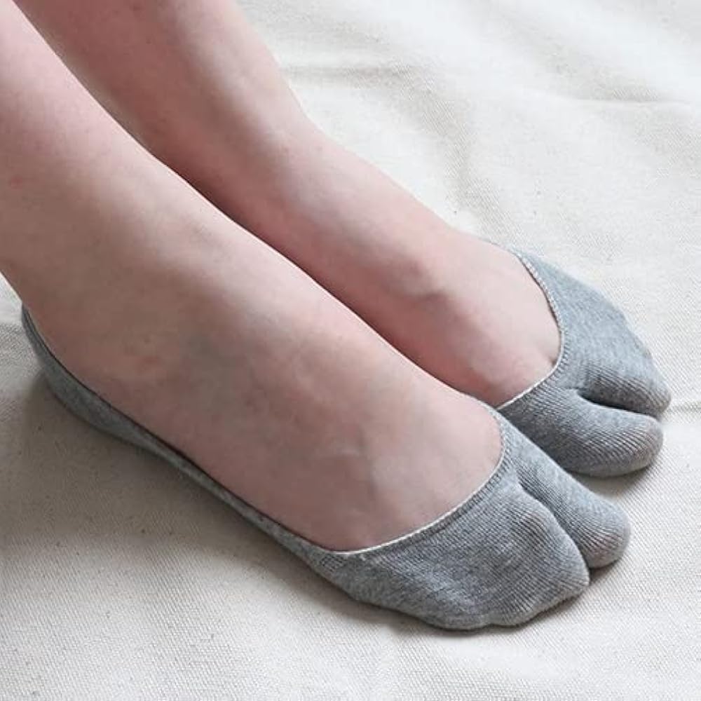 【値下げ】新品　メゾンマルジェラ　Tabi ソックス　レディース　S ベージュ 楽天市場】MAISON MARGIELA メゾンマルジェラ タビ ソックス
